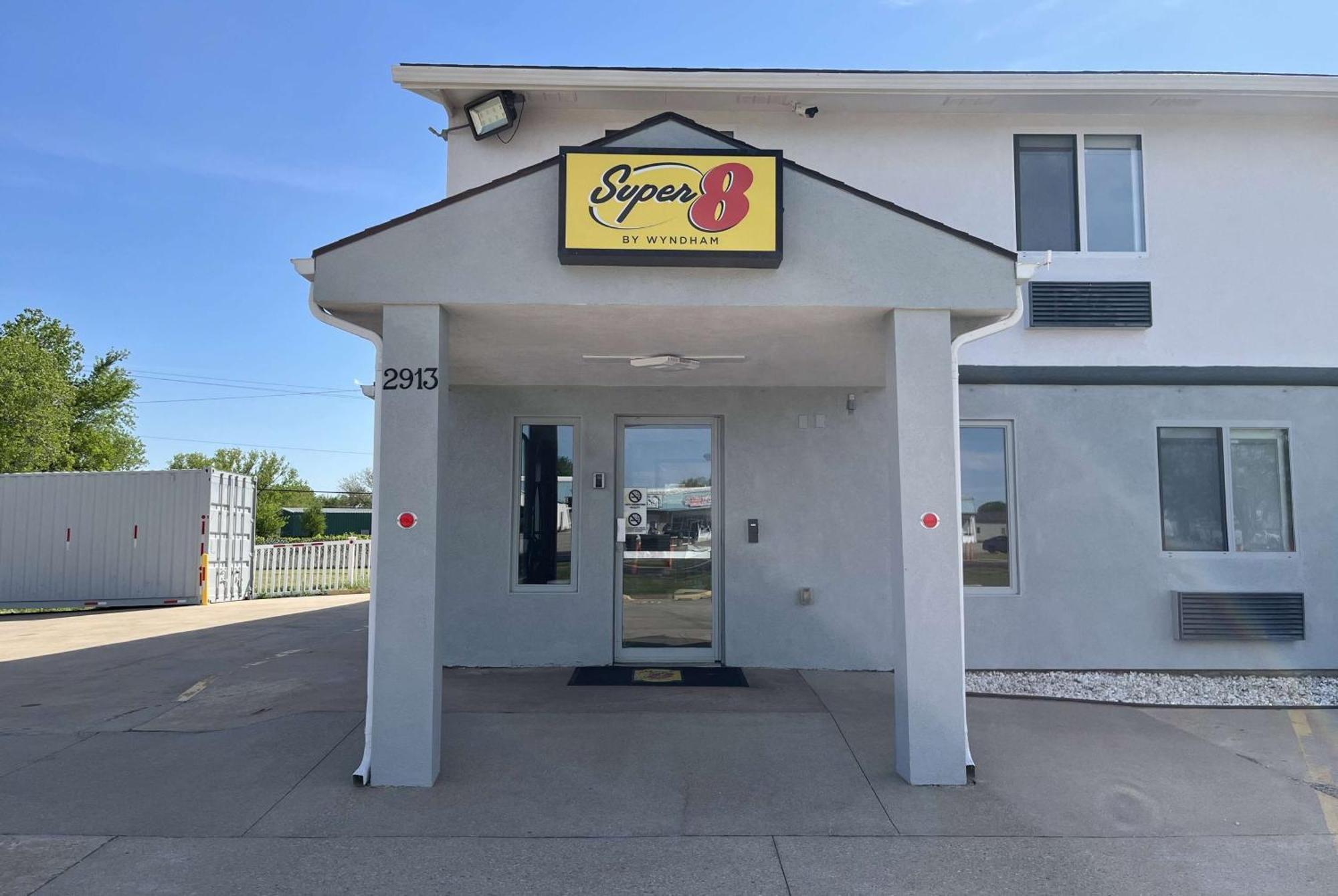 Super 8 By Wyndham Emporia Motel Eksteriør billede