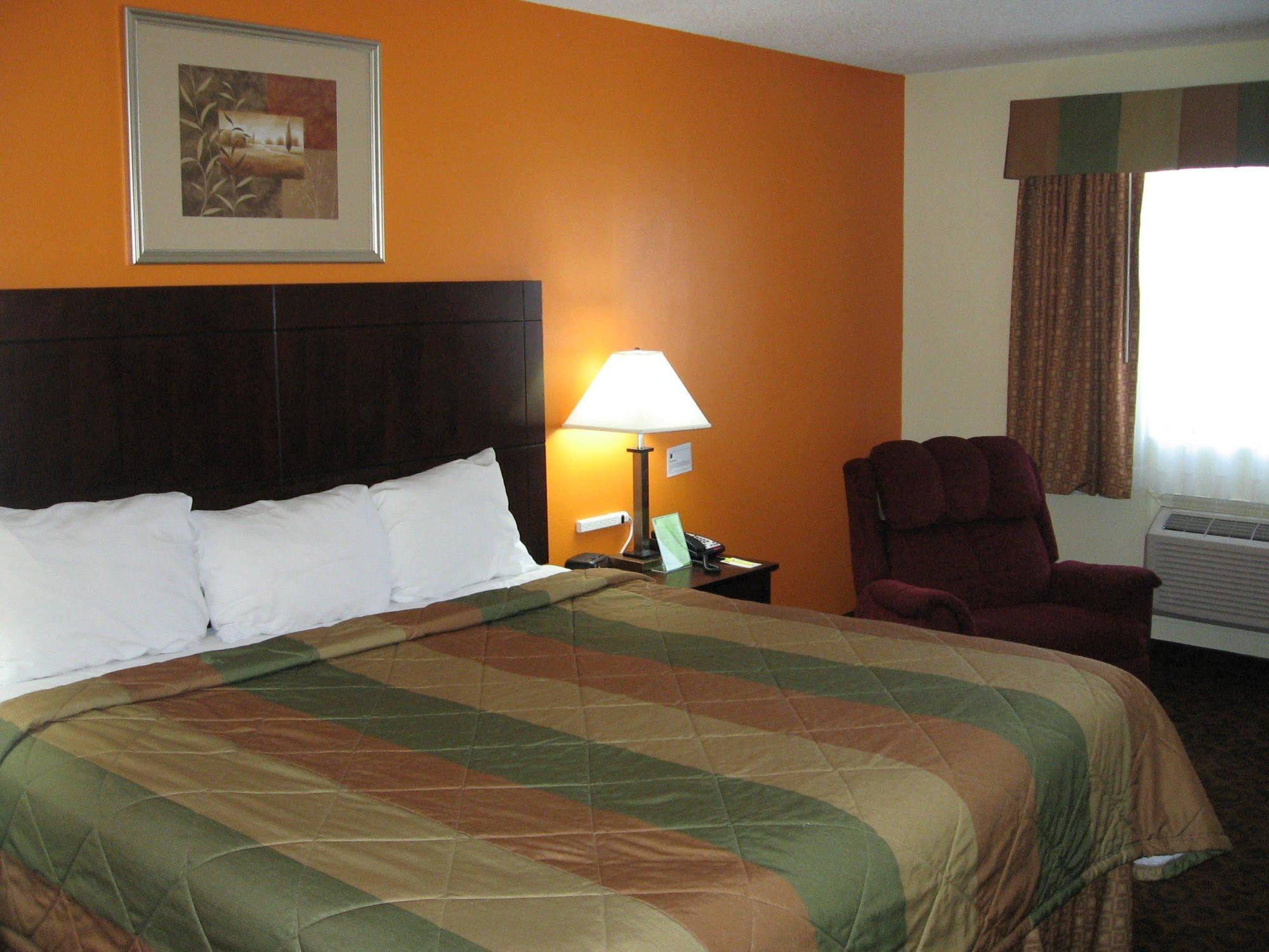 Super 8 By Wyndham Emporia Motel Eksteriør billede